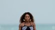 Serena Williams byla ozdobou Miami Beach. Zvolila i netradiční plavky.