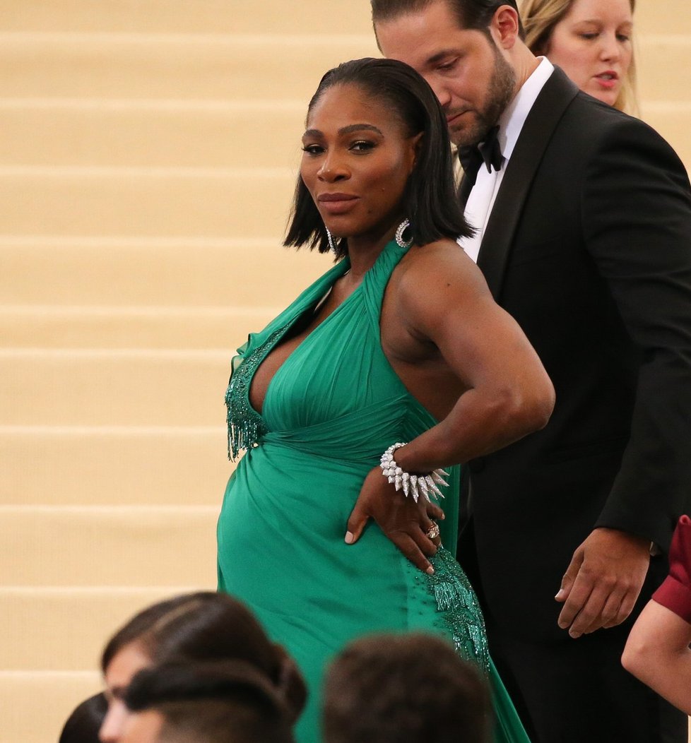 Na akci MET Gala v New Yorku dorazila Serena Williams.