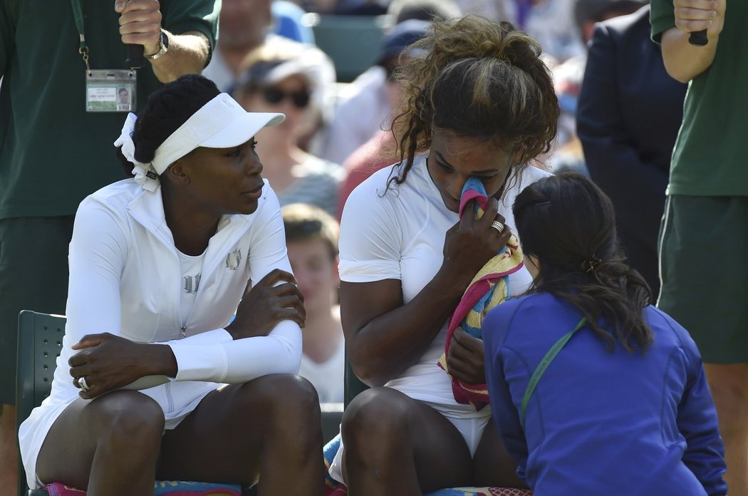Serena hrála jako omámená: Čtyři dvojchyby a krach v slzách