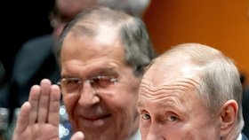 Ruský prezident Vladimir Putin a ruský ministr zahraničí Sergej Lavrov na berlínské konferenci o Libyi (19. 1. 2020)