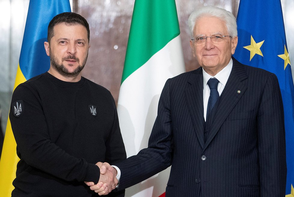 Ukrajinský prezident Volodymyr Zelenskyj se v Itálii setkal s tamní hlavou státu Sergiem Mattarellou (13.5.2023).