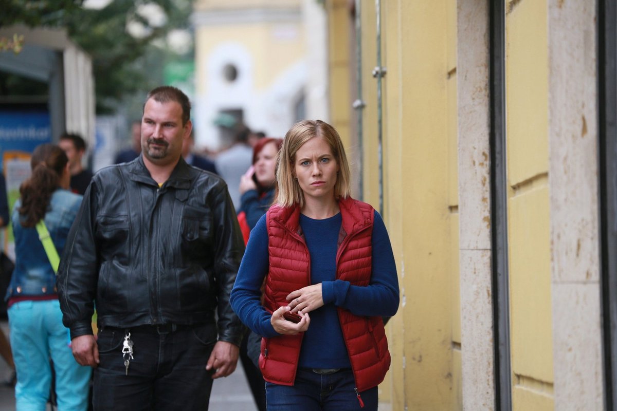 V druhé řadě seriálu Labyrint hraje Jiří Langmajer, Tatiana Vilhelmová, Jan Hájek, Miroslav Donutil nebo právě Zuzana Kajnarová.