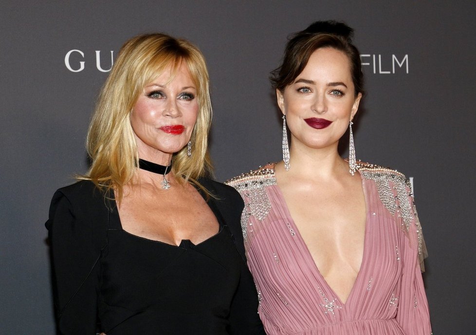 Dakota Johnson a matka Melanie Griffith si zahrály společně ve filmu Léto v Alabamě.