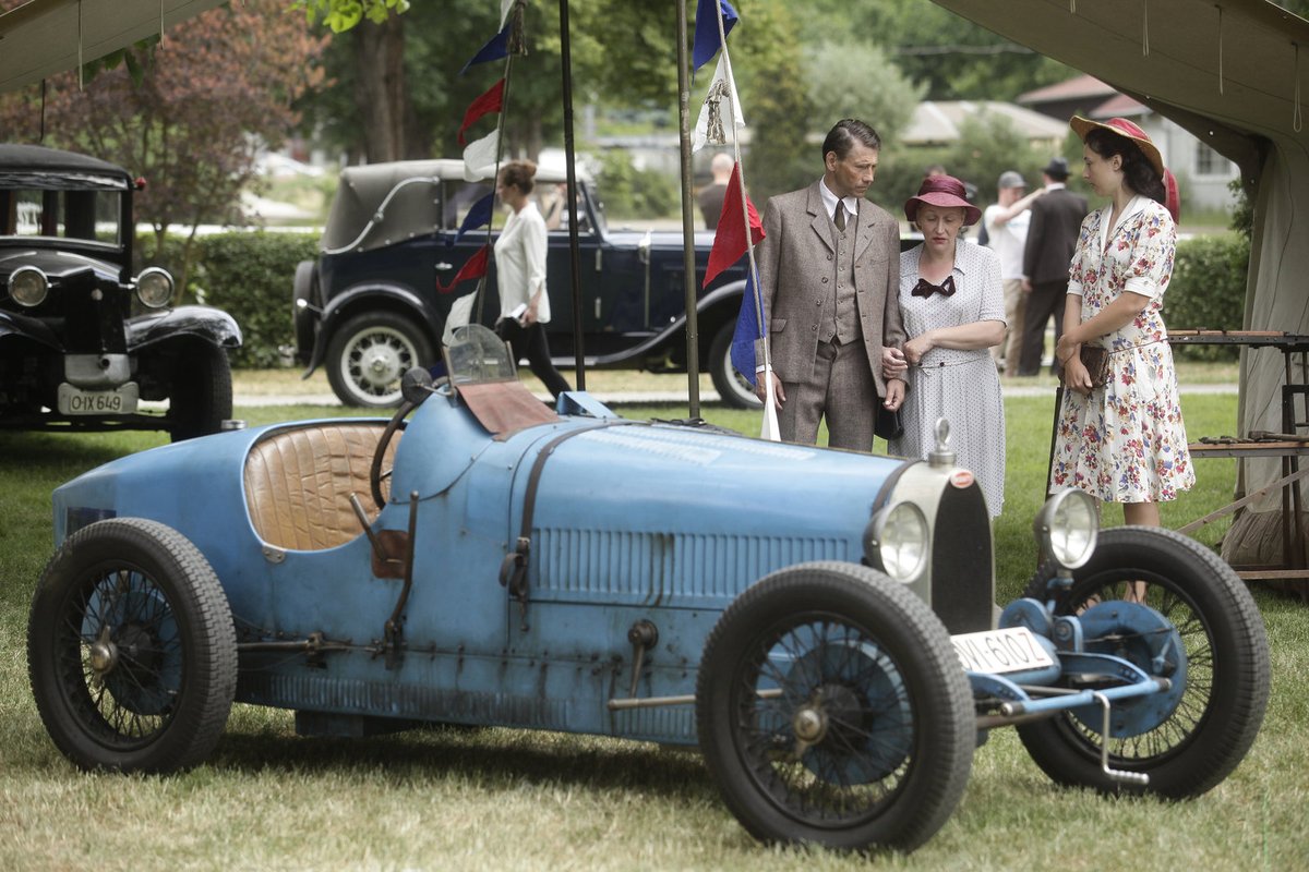 Vůz Bugatti 37 A bylo jedno z nejdražších závodních aut na natáčení.