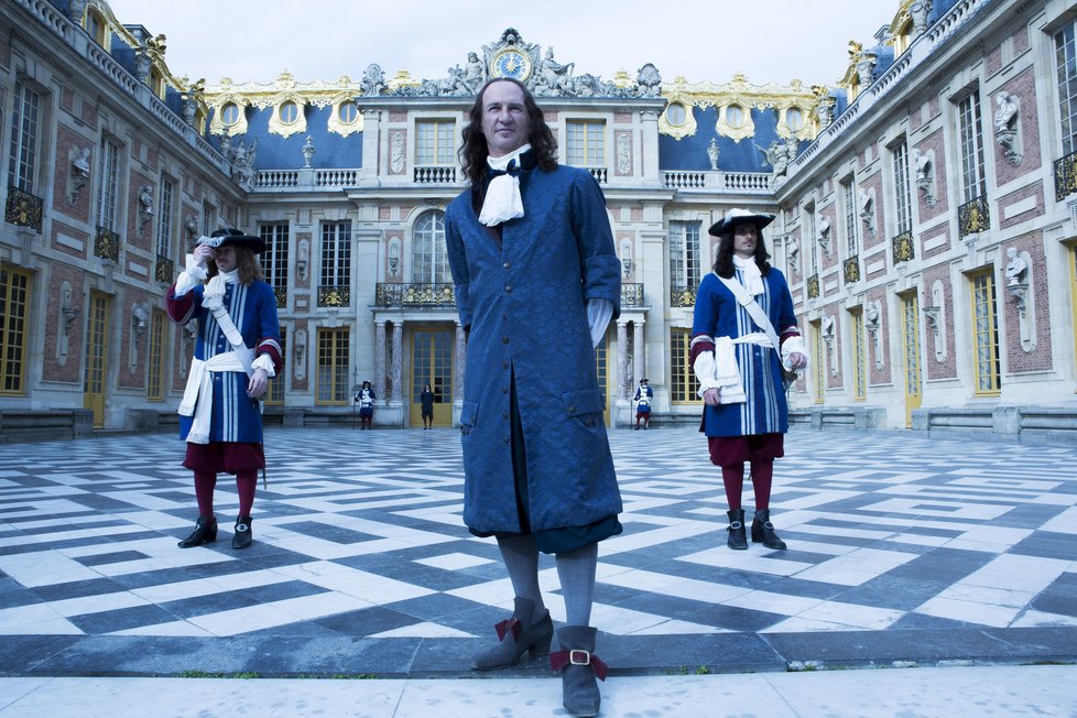 Seriál Versailles