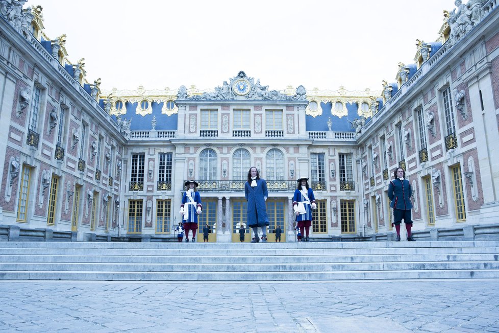 Seriál Versailles