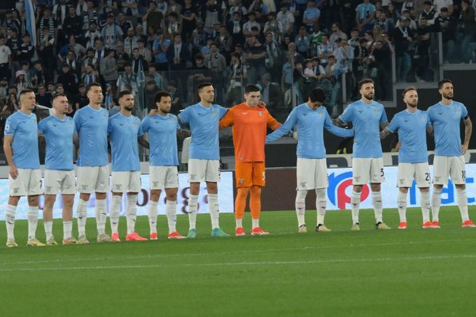 Smutné zprávy z Itálie. Vatikán oznámil úmrtí papeže, odkládají se zápasy Serie A Smutné zprávy z Itálie. Vatikán oznámil úmrtí papeže, odkládají se zápasy Serie A