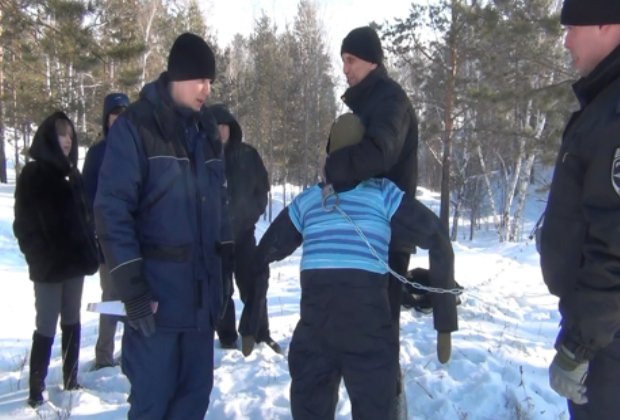 Michail Popkov souhlasil se spoluprací s policií, aby udělali rekonstrukci vražd.