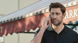 Česká prezidentka má tátu Rusa s frčkami z Rudé armády a je, ehm, Němka? Tenhle Jack Ryan se vážně nepovedl 