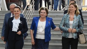 Tři ze čtyř ruských kosmonautek: zleva Serovová, Těreškovová, Kondakovová.