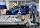 Opravitelné elektromobily často míří na šrotiště. Zbytečně