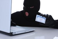 Nedovolte hackerům, aby vám šmejdili v počítači a sosali účet! Jak ochránit citlivá data, radil odborník