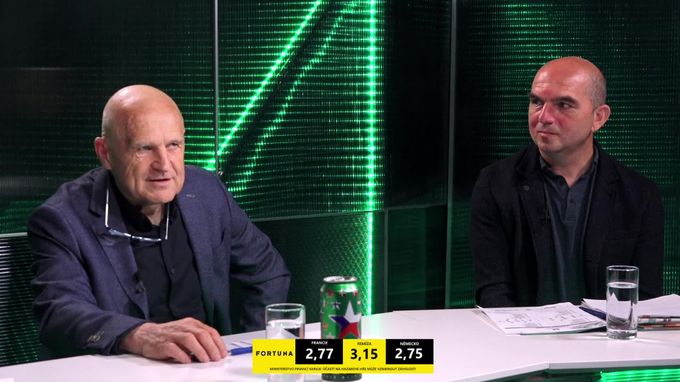 Hřebík: Jeden světový hráč do týmu? Beru Součka! Skvěle chránil stopery Hřebík: Jeden světový hráč do týmu? Beru Součka! Skvěle chránil stopery