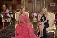 "Tvoje šaty pro družičky byly brutálně příšerné," nešetřila kritikou Paris Hilton na adresu své sestry Nicky. Co ji tak moc otrávilo?