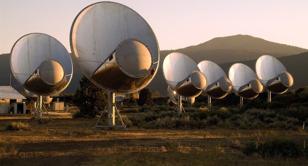 E. T. stále nevolá: Jak astronomové hledají mimozemšťany?