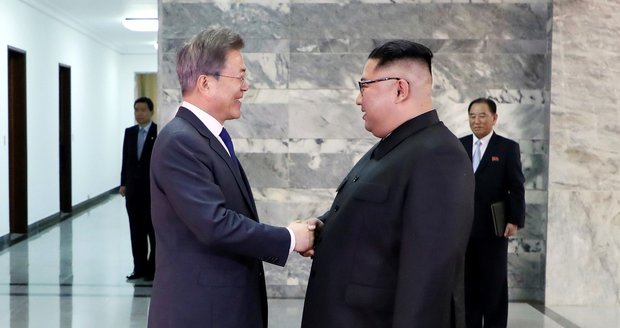 Severní a Jižní Korea se dohodly na summitu: Kim chce zbavit poloostrov jaderných zbraní