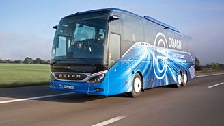 Elektrický dálkový Daimler míří přes hranici 500 kilometrů. Má ohromnou baterii Elektrický dálkový Daimler míří přes hranici 500 kilometrů. Má ohromnou baterii