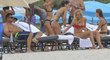 Ševčenko s manželkou Kristen na pláži v Miami