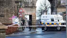 Severoirská policie zadržela dva mladíky kvůli smrti novinářky.