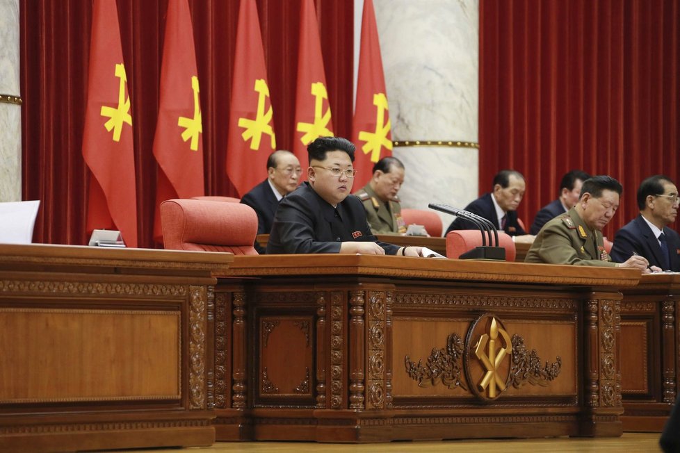 Severokorejská tisková agentura zveřejnila fotografie ze zasedání Korejské strany práce.