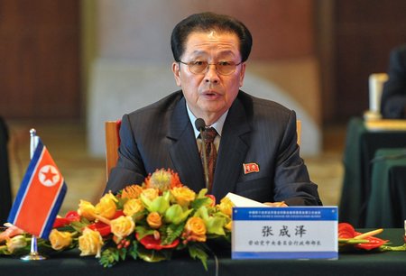 Čang Song-tchek zastával funkci místopředsedy Komise národní obrany.