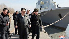 Severokorejský vůdce Kim Čong-un v přístavním městě Nampcho (2. 2. 2024)