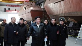 Severokorejský vůdce Kim Čong-un v přístavním městě Nampcho (2.2.2024)