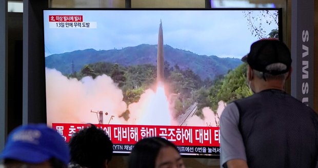 Kim opět provokuje: KLDR odpálila do moře hypersonickou raketu, Jihokorejci i USA se zlobí