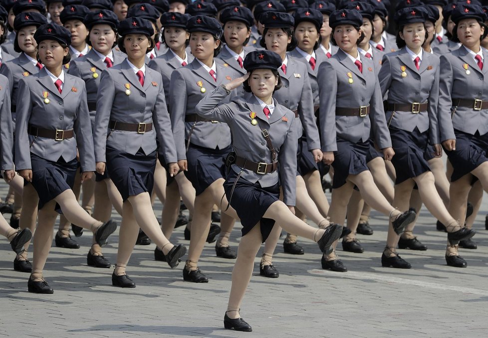 Severokorejské oslavy 105. výročí narození diktátora Kim Ir-sena