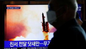 Severní Korea provedla test tří střel (9. 3. 2020)