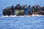 U marockých břehů se utopilo 34 běženců, včetně dvou dětí, kteří se plavili spolu s dalšími migranty na lodi směřující do Španělska. (ilustrační foto)