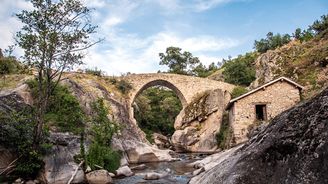Země sultánovy ženy Marie aneb Toulky málo dostupnou částí Severní Makedonie Země sultánovy ženy Marie aneb Toulky málo dostupnou částí Severní Makedonie