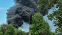 Požár zasáhl sklad hořlavých kapalin podniku Severochema Liberec