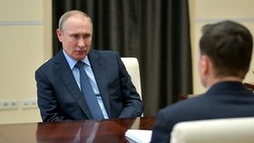 Šéf největších ruských oceláren Severstal Alexej Mordašov u Vladimira Putina (21. 2. 2018).