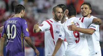 Sevilla zničila Fiorentinu 3:0, Dněpr uhrál v Neapoli remízu 1:1