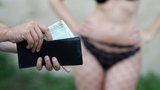 Sex za peníze okusil každý dvanáctý Čech, láká je hlavně nová zkušenost
