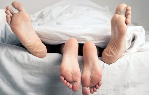 Nejčastější sexuální trapasy: Předčasné vyvrcholení i hledání klitorisu