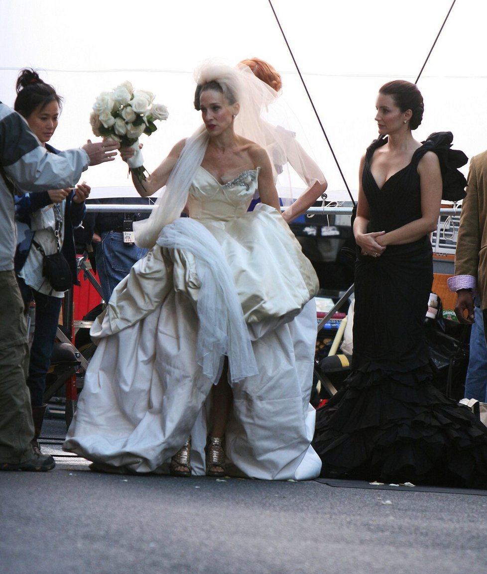 Ve filmu Sex ve městě oblékla Carrie šaty, které jí Vivienne Westwood poslala jako dárek.