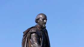 Svět si připomíná 400. výročí úmrtí anglického dramatika Williama Shakespeara.