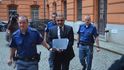 Íransko - český podnikatel Shahram Abdullah Zadeh měl podle policie ovlivňovat svědky. Hrozí mu třináct let vězení.