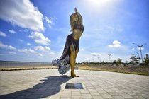 V Kolumbii vzdali poctu zpěvačce Shakiře: Má sochu vysokou 6,5 metru!