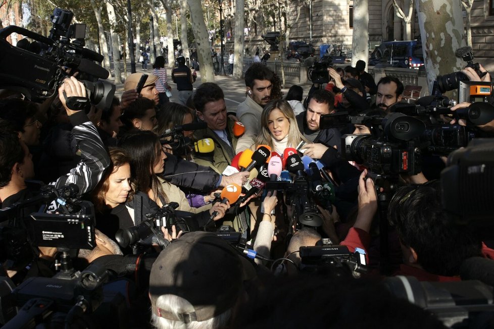 Shakira musela v Barceloně k soudu kvůli údajným daňovým podvodům