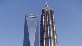 Shanghai World Financial Center - Čína - 492 m