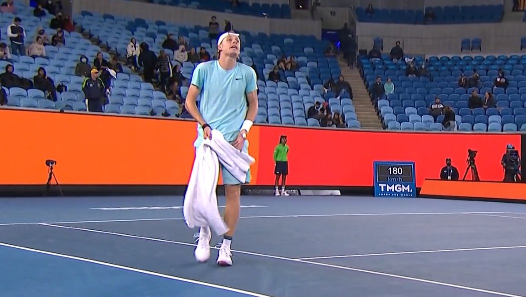 Denis Shapovalov konfrontuje rozhodčí poměrně často.