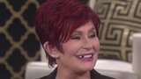 Sharon Osbourne vypadl zub v přímém přenosu: Sakra, dala jsem za zasr*ný ty zuby celé jmění!