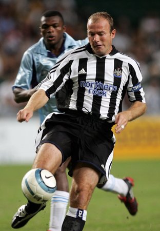 Alan Shearer se stal v Newcastlu jako hráč legendou, jako trenér ale neuspěl