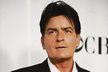 Charlie Sheen je známý hlavně pro své drogové a alkoholové excesy