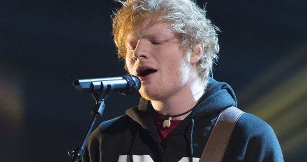 Ed Sheeran přidává v Praze další koncert. O jeho vstupenky je rekordní zájem i v Čechách
