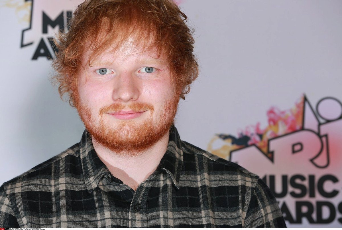 Ed Sheeran je známý hudebník.