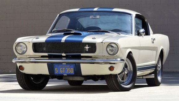 Shelby Mustang GT 350 (1965–1967): Sportovní náčiní podle Carolla Shelbyho